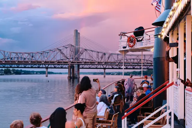 USA Today - City Cruises Philadelphia 