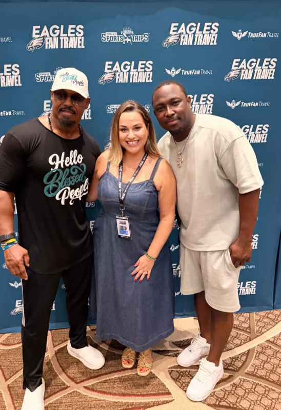 When I say ALL of Philly is in Nashville, I mean ALL of Philly. 😂🦅Even Eagles legends Brian Dawkins and LeSean “Shady” McCoy are here!Philly really took over Nashville. @truefantravel @philly_sports_trips
#FlyEaglesFly #Eagles #PhillyInNashville